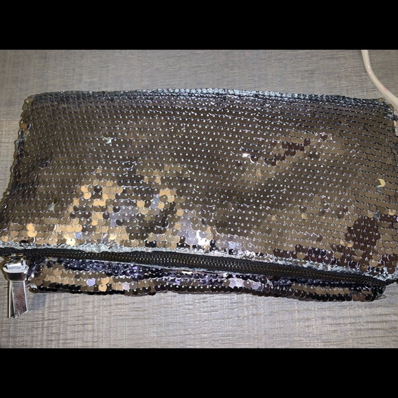 NWT BCBGeneration Silver Sequined Clutch - Picture 9 of 10